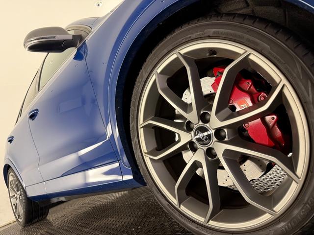 RS Q3 パフォーマンス ベースグレード パノラマサンルーフ/パワーバックドア/純正ナビTV/BOSEサウンド/カーボンインパネ/ハーフレザー/シートヒーター/ETC/Bカメラ/20AW/レッドキャリパー/(61枚目)