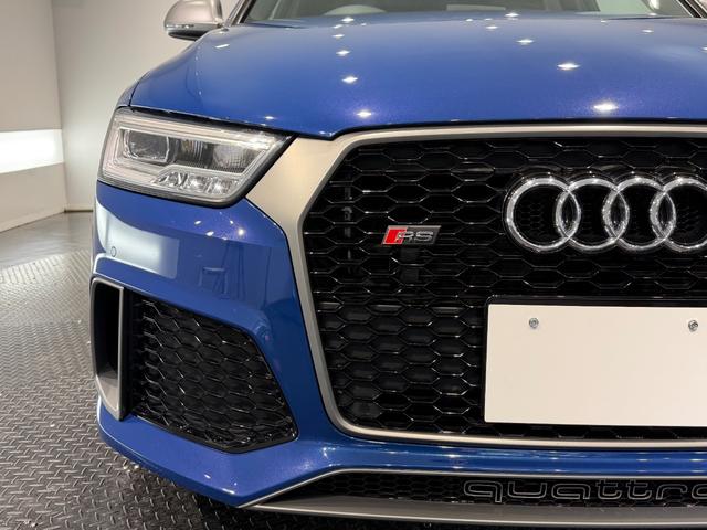 RS Q3 パフォーマンス ベースグレード パノラマサンルーフ/パワーバックドア/純正ナビTV/BOSEサウンド/カーボンインパネ/ハーフレザー/シートヒーター/ETC/Bカメラ/20AW/レッドキャリパー/(65枚目)