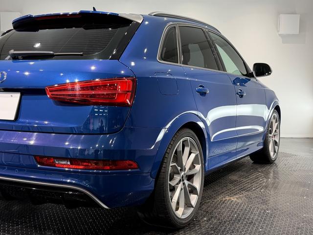 RS Q3 パフォーマンス ベースグレード パノラマサンルーフ/パワーバックドア/純正ナビTV/BOSEサウンド/カーボンインパネ/ハーフレザー/シートヒーター/ETC/Bカメラ/20AW/レッドキャリパー/(71枚目)