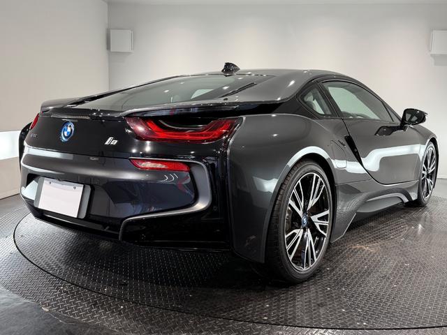 i8 ベースグレード アイボリーレザー/5本トリプルスポーク20AW/ストレージPKG/ハーマンカードンサウンド/Bカメラ/ETC/LEDヘッド/シートヒーター/ドラレコ/(6枚目)