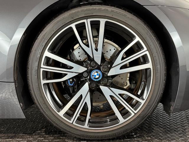 i8 ベースグレード アイボリーレザー/5本トリプルスポーク20AW/ストレージPKG/ハーマンカードンサウンド/Bカメラ/ETC/LEDヘッド/シートヒーター/ドラレコ/(68枚目)