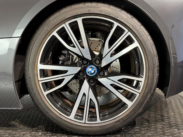 i8 ベースグレード アイボリーレザー/5本トリプルスポーク20AW/ストレージPKG/ハーマンカードンサウンド/Bカメラ/ETC/LEDヘッド/シートヒーター/ドラレコ/(70枚目)