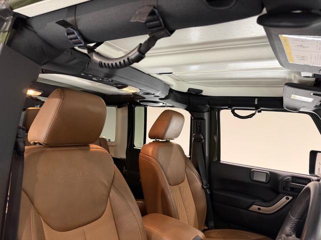 ジープ・ラングラーアンリミテッド 75thアニバーサリーエディション 150台限定車/ワンオーナー車/スポーツメッシュコンビベージュレザーシート/17インチAW/カロッツェリアナビTV/シートヒーター/Bカメラ/ETC/ドラレコ/Bluetoothオーディオ(16枚目)