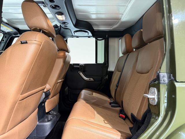 ジープ・ラングラーアンリミテッド 75thアニバーサリーエディション 150台限定車/ワンオーナー車/スポーツメッシュコンビベージュレザーシート/17インチAW/カロッツェリアナビTV/シートヒーター/Bカメラ/ETC/ドラレコ/Bluetoothオーディオ(24枚目)