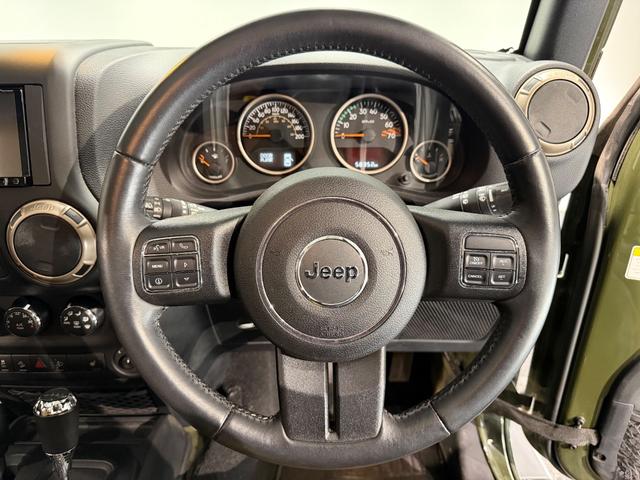 ジープ・ラングラーアンリミテッド 75thアニバーサリーエディション 150台限定車/ワンオーナー車/スポーツメッシュコンビベージュレザーシート/17インチAW/カロッツェリアナビTV/シートヒーター/Bカメラ/ETC/ドラレコ/Bluetoothオーディオ(28枚目)