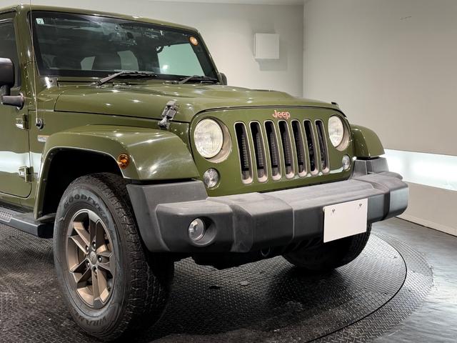 ジープ・ラングラーアンリミテッド 75thアニバーサリーエディション 150台限定車/ワンオーナー車/スポーツメッシュコンビベージュレザーシート/17インチAW/カロッツェリアナビTV/シートヒーター/Bカメラ/ETC/ドラレコ/Bluetoothオーディオ(68枚目)