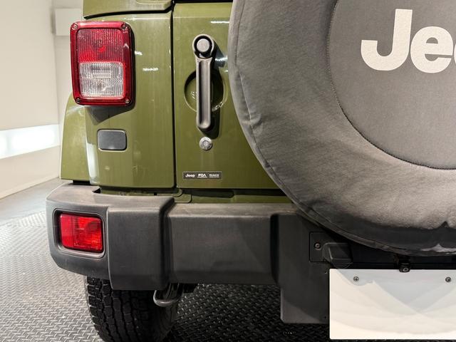 ジープ・ラングラーアンリミテッド 75thアニバーサリーエディション 150台限定車/ワンオーナー車/スポーツメッシュコンビベージュレザーシート/17インチAW/カロッツェリアナビTV/シートヒーター/Bカメラ/ETC/ドラレコ/Bluetoothオーディオ(72枚目)