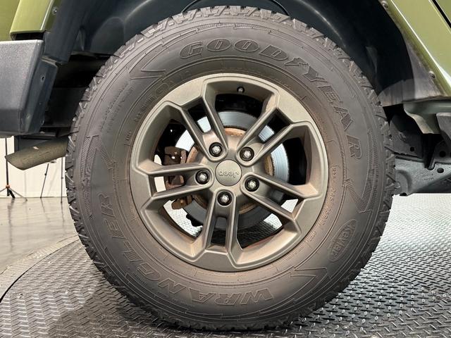 ジープ・ラングラーアンリミテッド 75thアニバーサリーエディション 150台限定車/ワンオーナー車/スポーツメッシュコンビベージュレザーシート/17インチAW/カロッツェリアナビTV/シートヒーター/Bカメラ/ETC/ドラレコ/Bluetoothオーディオ(76枚目)