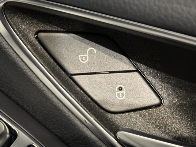 Ｓクラス Ｓ５６０ｅロング　ショーファーＰＫＧ／ヘッドアップディスプレイ／ブルメスターサウンド／サンルーフ／リラクゼーションシート／２０ＡＷ／純正ナビＴＶ／３６０°カメラ／ベンチレーション／シートヒーター／黒革（15枚目）