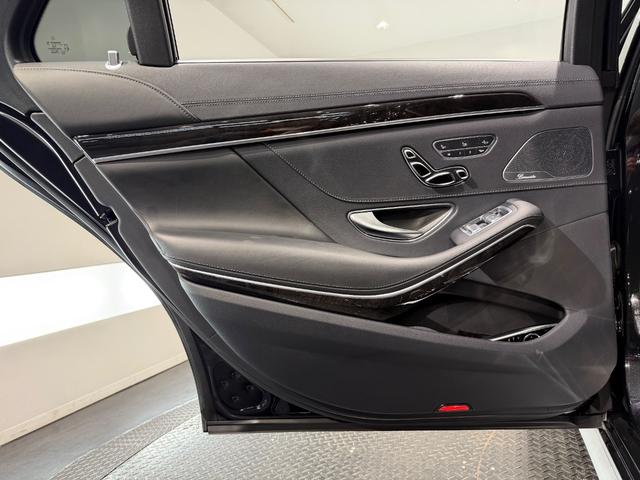 Ｓクラス Ｓ５６０ｅロング　ショーファーＰＫＧ／ヘッドアップディスプレイ／ブルメスターサウンド／サンルーフ／リラクゼーションシート／２０ＡＷ／純正ナビＴＶ／３６０°カメラ／ベンチレーション／シートヒーター／黒革（25枚目）