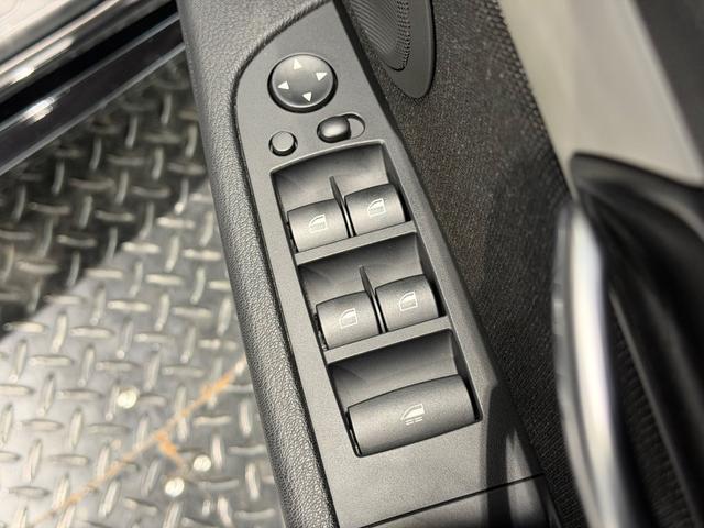 Ｚ４ ｓＤｒｉｖｅ２０ｉ　１７インチＡＷ／ＥＴＣ／パナマクロスシート／パドルシフト／レーダー探知機／（15枚目）