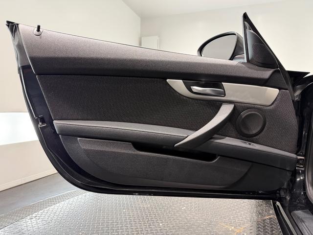 Ｚ４ ｓＤｒｉｖｅ２０ｉ　１７インチＡＷ／ＥＴＣ／パナマクロスシート／パドルシフト／レーダー探知機／（19枚目）