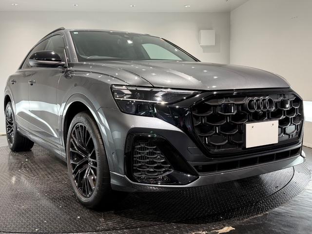 Ｑ８ ５５ＴＦＳＩクワトロ　Ｓライン　ワンオーナー／レザーＰＫＧ／コンフォートアシスタンスＰＫＧ／パノラマＳ／Ｒ／ブラックスタイリングＰＫＧ／ＨＤマトリクスＬＥＤヘッド／レーザーライト／リアインテリアプラスＰＫＧ／２２ＡＷ／ルーフレール／（4枚目）