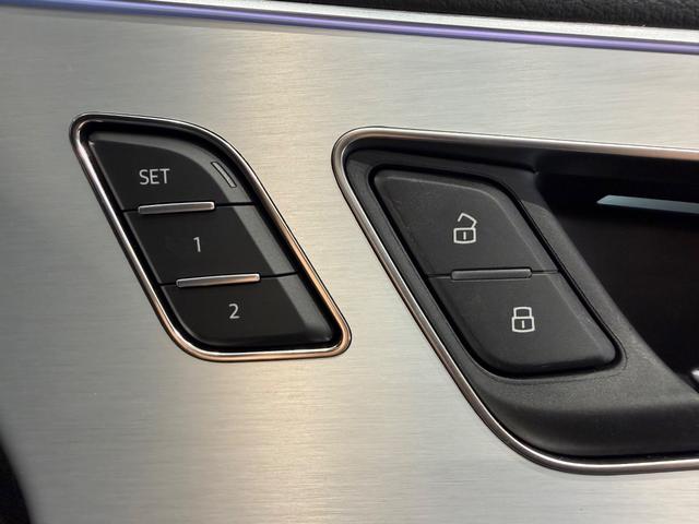 Ｑ８ ５５ＴＦＳＩクワトロ　Ｓライン　ワンオーナー／レザーＰＫＧ／コンフォートアシスタンスＰＫＧ／パノラマＳ／Ｒ／ブラックスタイリングＰＫＧ／ＨＤマトリクスＬＥＤヘッド／レーザーライト／リアインテリアプラスＰＫＧ／２２ＡＷ／ルーフレール／（16枚目）