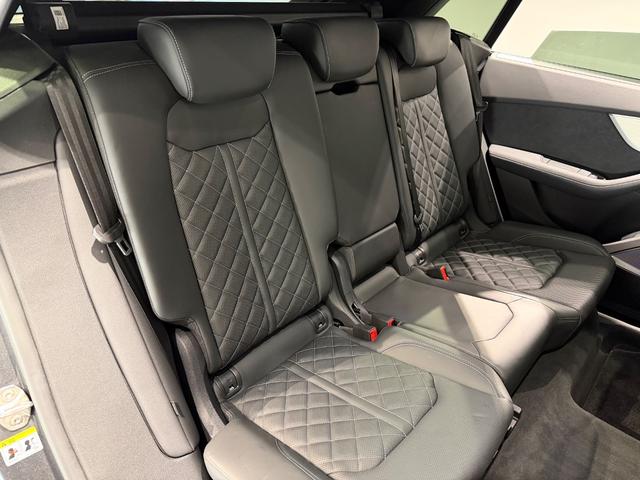 Ｑ８ ５５ＴＦＳＩクワトロ　Ｓライン　ワンオーナー／レザーＰＫＧ／コンフォートアシスタンスＰＫＧ／パノラマＳ／Ｒ／ブラックスタイリングＰＫＧ／ＨＤマトリクスＬＥＤヘッド／レーザーライト／リアインテリアプラスＰＫＧ／２２ＡＷ／ルーフレール／（23枚目）