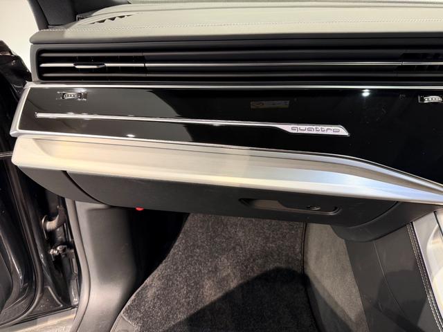 Ｑ８ ５５ＴＦＳＩクワトロ　Ｓライン　ワンオーナー／レザーＰＫＧ／コンフォートアシスタンスＰＫＧ／パノラマＳ／Ｒ／ブラックスタイリングＰＫＧ／ＨＤマトリクスＬＥＤヘッド／レーザーライト／リアインテリアプラスＰＫＧ／２２ＡＷ／ルーフレール／（39枚目）