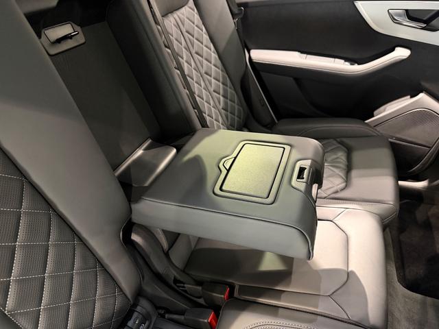 Ｑ８ ５５ＴＦＳＩクワトロ　Ｓライン　ワンオーナー／レザーＰＫＧ／コンフォートアシスタンスＰＫＧ／パノラマＳ／Ｒ／ブラックスタイリングＰＫＧ／ＨＤマトリクスＬＥＤヘッド／レーザーライト／リアインテリアプラスＰＫＧ／２２ＡＷ／ルーフレール／（42枚目）