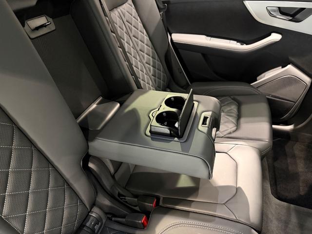 Ｑ８ ５５ＴＦＳＩクワトロ　Ｓライン　ワンオーナー／レザーＰＫＧ／コンフォートアシスタンスＰＫＧ／パノラマＳ／Ｒ／ブラックスタイリングＰＫＧ／ＨＤマトリクスＬＥＤヘッド／レーザーライト／リアインテリアプラスＰＫＧ／２２ＡＷ／ルーフレール／（43枚目）