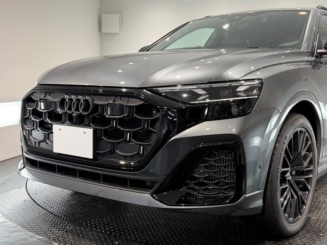 Ｑ８ ５５ＴＦＳＩクワトロ　Ｓライン　ワンオーナー／レザーＰＫＧ／コンフォートアシスタンスＰＫＧ／パノラマＳ／Ｒ／ブラックスタイリングＰＫＧ／ＨＤマトリクスＬＥＤヘッド／レーザーライト／リアインテリアプラスＰＫＧ／２２ＡＷ／ルーフレール／（68枚目）