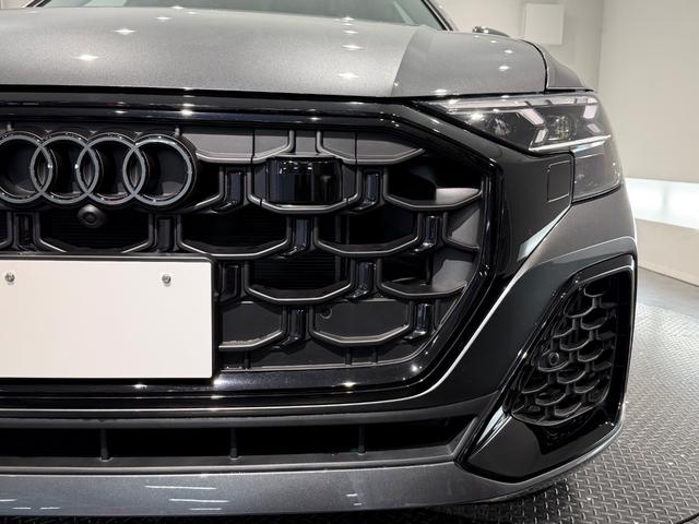 Ｑ８ ５５ＴＦＳＩクワトロ　Ｓライン　ワンオーナー／レザーＰＫＧ／コンフォートアシスタンスＰＫＧ／パノラマＳ／Ｒ／ブラックスタイリングＰＫＧ／ＨＤマトリクスＬＥＤヘッド／レーザーライト／リアインテリアプラスＰＫＧ／２２ＡＷ／ルーフレール／（71枚目）