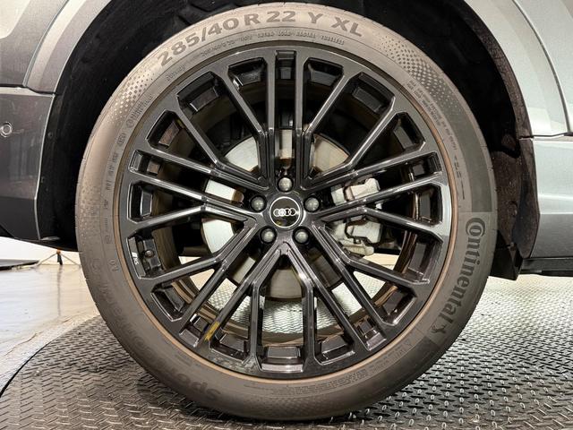 Ｑ８ ５５ＴＦＳＩクワトロ　Ｓライン　ワンオーナー／レザーＰＫＧ／コンフォートアシスタンスＰＫＧ／パノラマＳ／Ｒ／ブラックスタイリングＰＫＧ／ＨＤマトリクスＬＥＤヘッド／レーザーライト／リアインテリアプラスＰＫＧ／２２ＡＷ／ルーフレール／（76枚目）