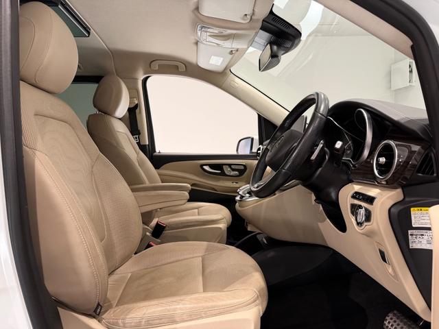 Ｖクラス Ｖ２２０ｄ　アバンギャルド　エクストラロング　ナッパレザーエクスクルーシブＰＫＧ／センターテーブル／ナッパベージュレザー／シートベンチレーション／純正ナビＴＶ／３６０°カメラ／１８ＡＷ／ＡＬＰＩＮＥフリップダウンモニター／レーダーセーフティＰＫＧ（12枚目）