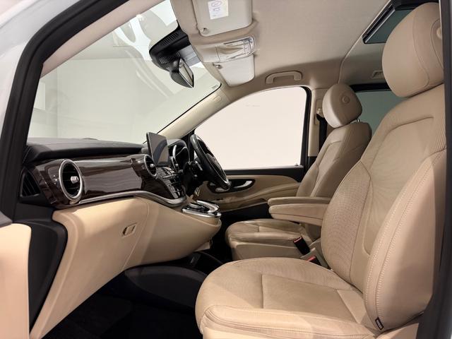 Ｖクラス Ｖ２２０ｄ　アバンギャルド　エクストラロング　ナッパレザーエクスクルーシブＰＫＧ／センターテーブル／ナッパベージュレザー／シートベンチレーション／純正ナビＴＶ／３６０°カメラ／１８ＡＷ／ＡＬＰＩＮＥフリップダウンモニター／レーダーセーフティＰＫＧ（19枚目）
