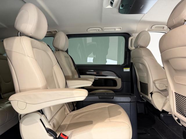 Ｖクラス Ｖ２２０ｄ　アバンギャルド　エクストラロング　ナッパレザーエクスクルーシブＰＫＧ／センターテーブル／ナッパベージュレザー／シートベンチレーション／純正ナビＴＶ／３６０°カメラ／１８ＡＷ／ＡＬＰＩＮＥフリップダウンモニター／レーダーセーフティＰＫＧ（22枚目）