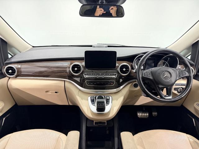 Ｖクラス Ｖ２２０ｄ　アバンギャルド　エクストラロング　ナッパレザーエクスクルーシブＰＫＧ／センターテーブル／ナッパベージュレザー／シートベンチレーション／純正ナビＴＶ／３６０°カメラ／１８ＡＷ／ＡＬＰＩＮＥフリップダウンモニター／レーダーセーフティＰＫＧ（27枚目）