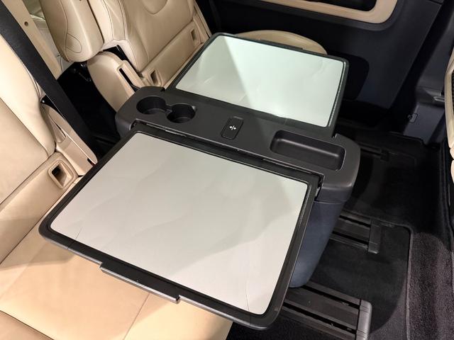 Ｖクラス Ｖ２２０ｄ　アバンギャルド　エクストラロング　ナッパレザーエクスクルーシブＰＫＧ／センターテーブル／ナッパベージュレザー／シートベンチレーション／純正ナビＴＶ／３６０°カメラ／１８ＡＷ／ＡＬＰＩＮＥフリップダウンモニター／レーダーセーフティＰＫＧ（40枚目）