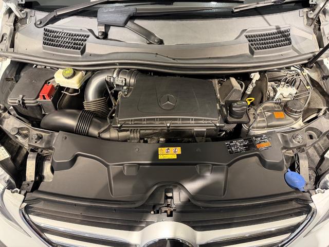 Ｖクラス Ｖ２２０ｄ　アバンギャルド　エクストラロング　ナッパレザーエクスクルーシブＰＫＧ／センターテーブル／ナッパベージュレザー／シートベンチレーション／純正ナビＴＶ／３６０°カメラ／１８ＡＷ／ＡＬＰＩＮＥフリップダウンモニター／レーダーセーフティＰＫＧ（43枚目）