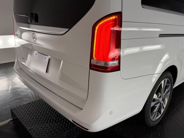 Ｖクラス Ｖ２２０ｄ　アバンギャルド　エクストラロング　ナッパレザーエクスクルーシブＰＫＧ／センターテーブル／ナッパベージュレザー／シートベンチレーション／純正ナビＴＶ／３６０°カメラ／１８ＡＷ／ＡＬＰＩＮＥフリップダウンモニター／レーダーセーフティＰＫＧ（55枚目）