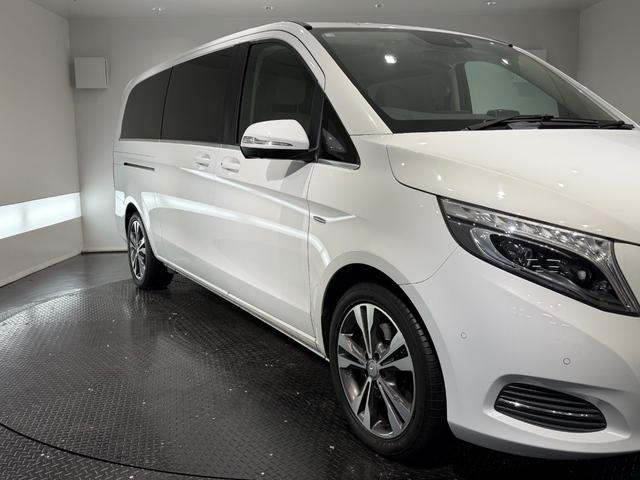 Ｖクラス Ｖ２２０ｄ　アバンギャルド　エクストラロング　ナッパレザーエクスクルーシブＰＫＧ／センターテーブル／ナッパベージュレザー／シートベンチレーション／純正ナビＴＶ／３６０°カメラ／１８ＡＷ／ＡＬＰＩＮＥフリップダウンモニター／レーダーセーフティＰＫＧ（66枚目）