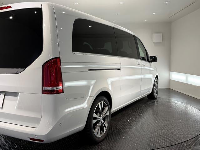 Ｖクラス Ｖ２２０ｄ　アバンギャルド　エクストラロング　ナッパレザーエクスクルーシブＰＫＧ／センターテーブル／ナッパベージュレザー／シートベンチレーション／純正ナビＴＶ／３６０°カメラ／１８ＡＷ／ＡＬＰＩＮＥフリップダウンモニター／レーダーセーフティＰＫＧ（69枚目）