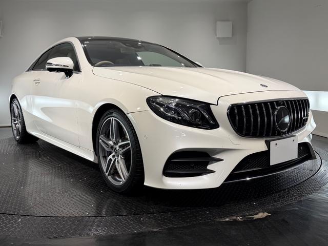 Ｅクラス Ｅ３００　クーペ　スポーツ　エクスクルーシブＰＫＧ／パナメリカーナグリル／白革／パノラミックスライディングルーフ／ベンチレーション／ブルメスター／リラクゼーション機能／エアバランスＰＫＧ／３６０°カメラ／ＥＴＣ／純正ナビＴＶ（7枚目）