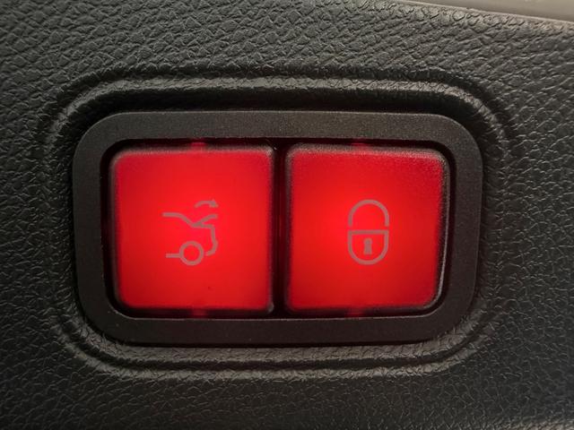 Ｅクラス Ｅ３００　クーペ　スポーツ　エクスクルーシブＰＫＧ／パナメリカーナグリル／白革／パノラミックスライディングルーフ／ベンチレーション／ブルメスター／リラクゼーション機能／エアバランスＰＫＧ／３６０°カメラ／ＥＴＣ／純正ナビＴＶ（42枚目）