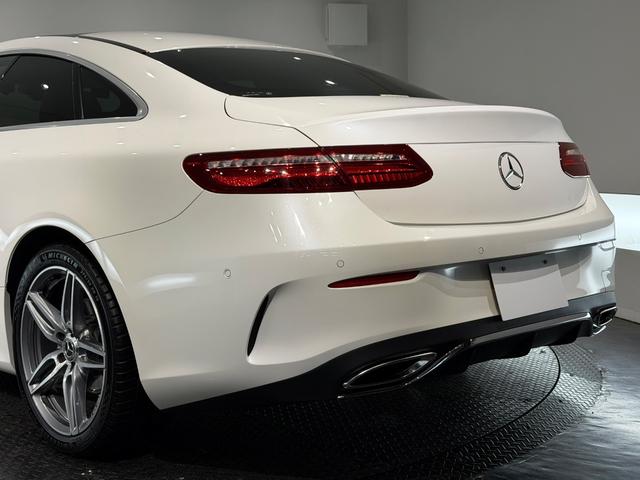 Ｅクラス Ｅ３００　クーペ　スポーツ　エクスクルーシブＰＫＧ／パナメリカーナグリル／白革／パノラミックスライディングルーフ／ベンチレーション／ブルメスター／リラクゼーション機能／エアバランスＰＫＧ／３６０°カメラ／ＥＴＣ／純正ナビＴＶ（74枚目）