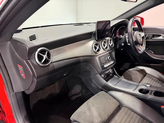 ＣＬＡクラス ＣＬＡ１８０　スポーツ　レーダーセーフティＰＫＧ／純正ナビＴＶ／Ｂカメラ／ＥＴＣ／シートヒーター／キーレスゴー／ハーフレザー／１８インチＡＷ／パワーシート／（18枚目）