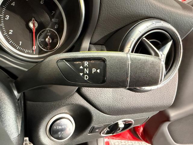 ＣＬＡクラス ＣＬＡ１８０　スポーツ　レーダーセーフティＰＫＧ／純正ナビＴＶ／Ｂカメラ／ＥＴＣ／シートヒーター／キーレスゴー／ハーフレザー／１８インチＡＷ／パワーシート／（32枚目）