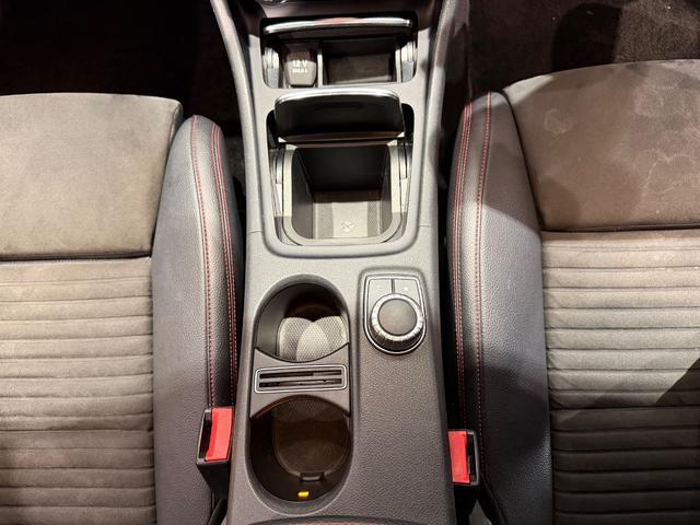 ＣＬＡクラス ＣＬＡ１８０　スポーツ　レーダーセーフティＰＫＧ／純正ナビＴＶ／Ｂカメラ／ＥＴＣ／シートヒーター／キーレスゴー／ハーフレザー／１８インチＡＷ／パワーシート／（38枚目）