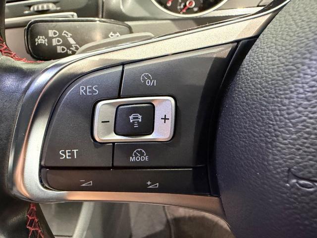 ゴルフＧＴＩ パフォーマンス　５００台限定車／アルカンターラコンビシート／純正ナビＴＶ／１９インチＡＷ／ＥＴＣ／Ｂカメラ／ＡＣＣ／スマートエントリー／プリクラッシュブレーキシステム（30枚目）