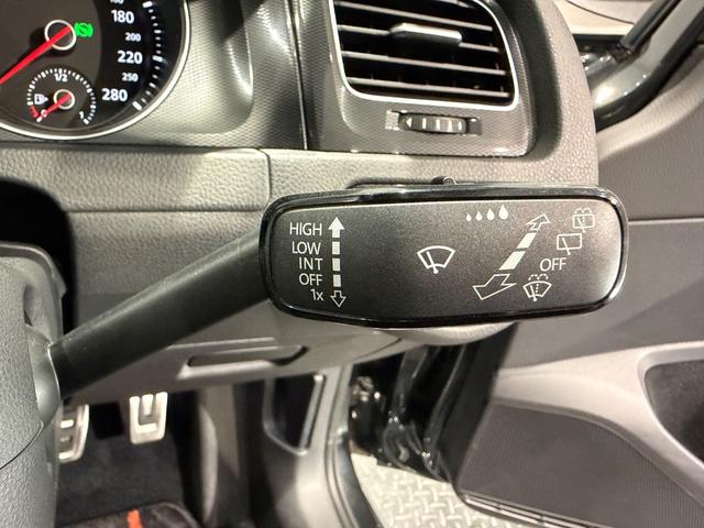 ゴルフＧＴＩ パフォーマンス　５００台限定車／アルカンターラコンビシート／純正ナビＴＶ／１９インチＡＷ／ＥＴＣ／Ｂカメラ／ＡＣＣ／スマートエントリー／プリクラッシュブレーキシステム（31枚目）