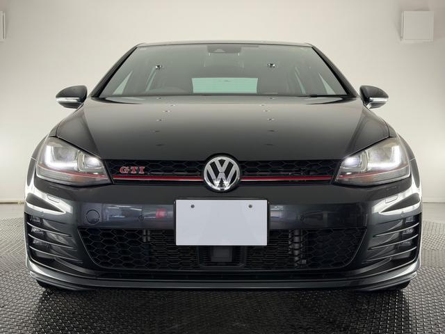 ゴルフＧＴＩ パフォーマンス　５００台限定車／アルカンターラコンビシート／純正ナビＴＶ／１９インチＡＷ／ＥＴＣ／Ｂカメラ／ＡＣＣ／スマートエントリー／プリクラッシュブレーキシステム（50枚目）