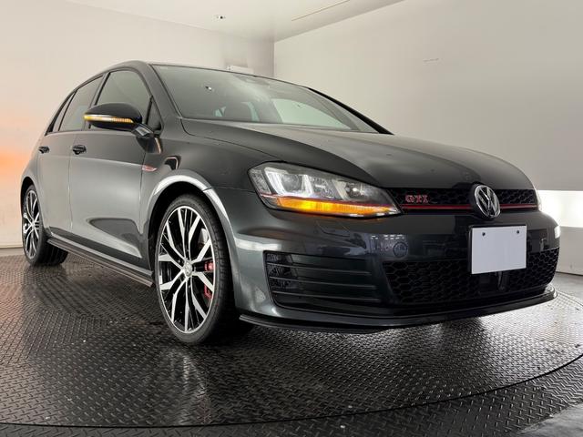 ゴルフＧＴＩ パフォーマンス　５００台限定車／アルカンターラコンビシート／純正ナビＴＶ／１９インチＡＷ／ＥＴＣ／Ｂカメラ／ＡＣＣ／スマートエントリー／プリクラッシュブレーキシステム（53枚目）