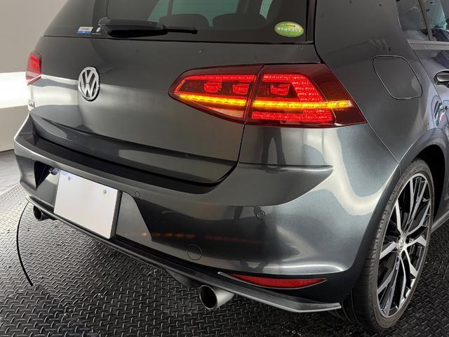 ゴルフＧＴＩ パフォーマンス　５００台限定車／アルカンターラコンビシート／純正ナビＴＶ／１９インチＡＷ／ＥＴＣ／Ｂカメラ／ＡＣＣ／スマートエントリー／プリクラッシュブレーキシステム（56枚目）