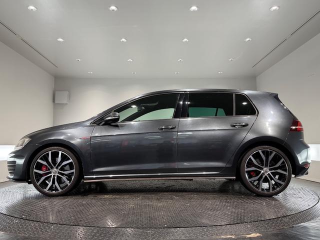 ゴルフＧＴＩ パフォーマンス　５００台限定車／アルカンターラコンビシート／純正ナビＴＶ／１９インチＡＷ／ＥＴＣ／Ｂカメラ／ＡＣＣ／スマートエントリー／プリクラッシュブレーキシステム（65枚目）