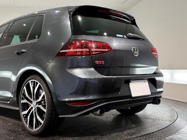 ゴルフＧＴＩ パフォーマンス　５００台限定車／アルカンターラコンビシート／純正ナビＴＶ／１９インチＡＷ／ＥＴＣ／Ｂカメラ／ＡＣＣ／スマートエントリー／プリクラッシュブレーキシステム（71枚目）