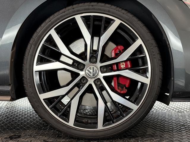 ゴルフＧＴＩ パフォーマンス　５００台限定車／アルカンターラコンビシート／純正ナビＴＶ／１９インチＡＷ／ＥＴＣ／Ｂカメラ／ＡＣＣ／スマートエントリー／プリクラッシュブレーキシステム（73枚目）