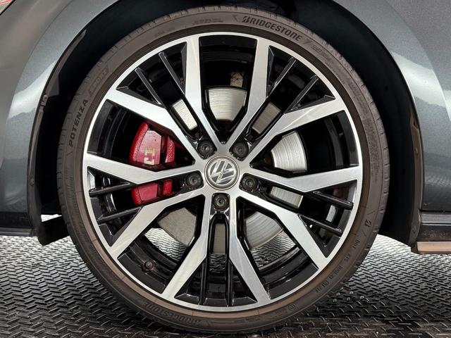 ゴルフＧＴＩ パフォーマンス　５００台限定車／アルカンターラコンビシート／純正ナビＴＶ／１９インチＡＷ／ＥＴＣ／Ｂカメラ／ＡＣＣ／スマートエントリー／プリクラッシュブレーキシステム（74枚目）