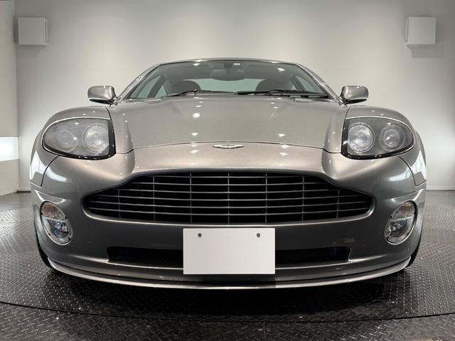 Ｖ１２ヴァンキッシュ クーペ　ツートンレザー／１９ＡＷ／Ｂカメラ／カロッツェリアナビＴＶ／シートヒーター／（3枚目）